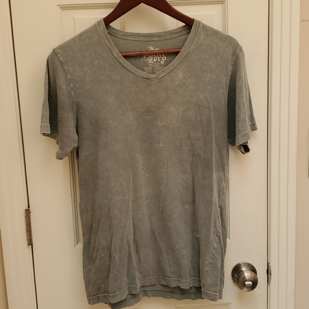 💥1/$10 or 2/$15 Point Zero geen tee, size S